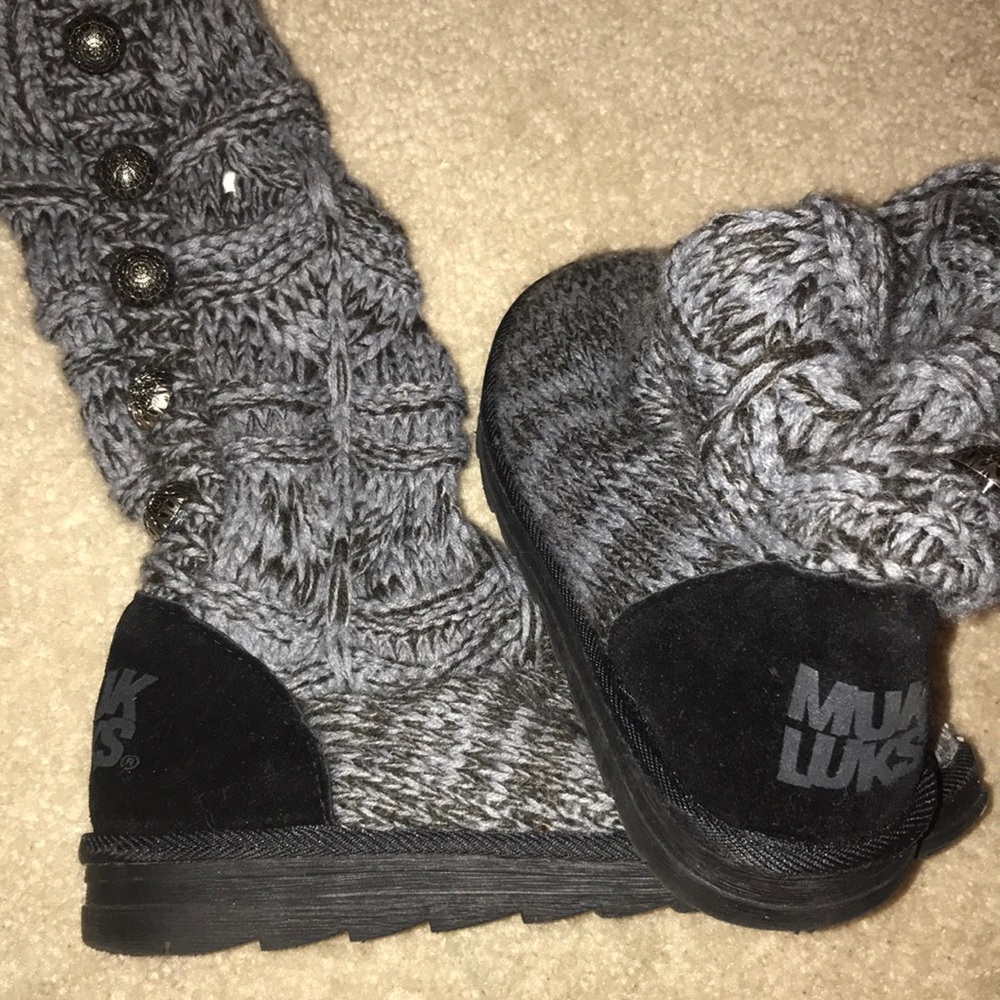 Muk Luks Size 7
